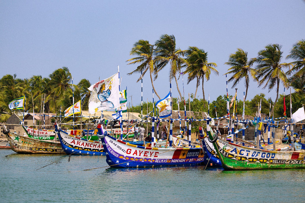 Premium Textil-Leinwand Fischerboote auf dem Volta-Fluss