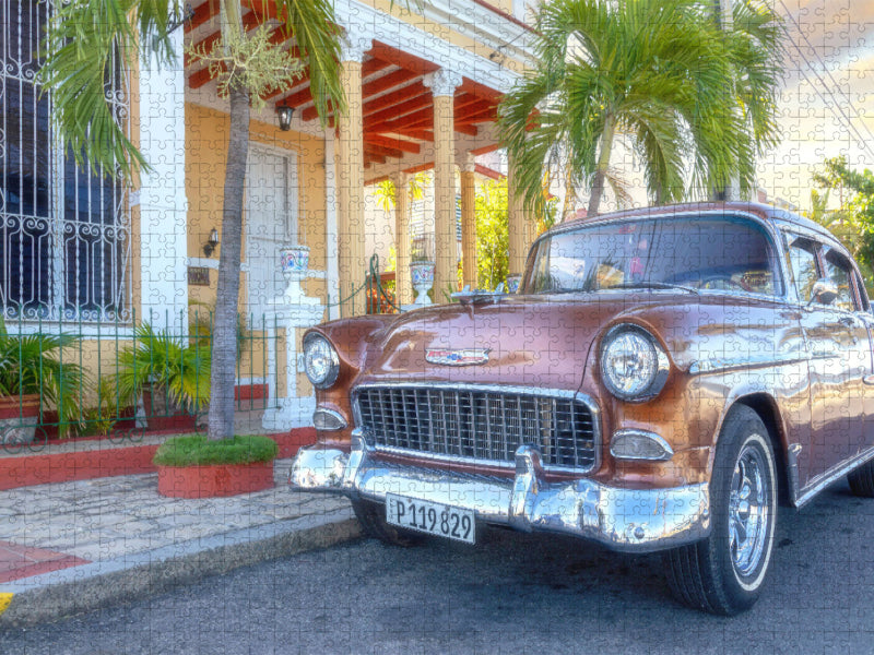 Brauner Chevrolet in Kuba - CALVENDO Foto-Puzzle'