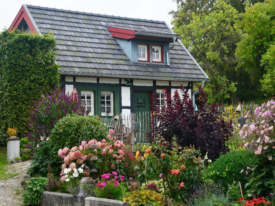 Haus mit Garten aus Eicherscheid, dem mehrfach prämierten Golddorf - CALVENDO Foto-Puzzle'
