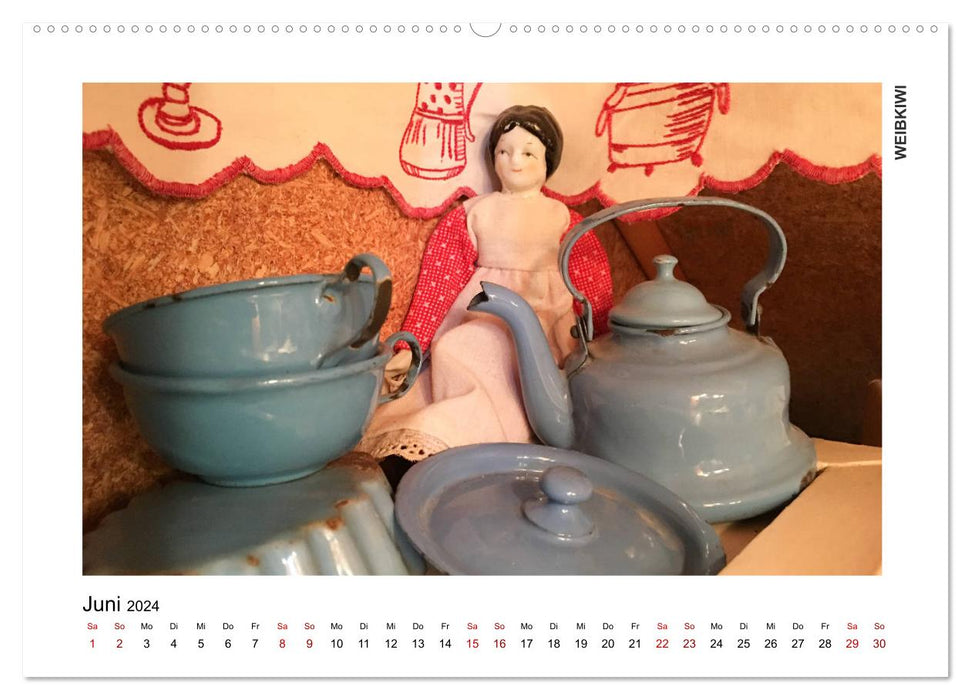 Old doll dishes (CALVENDO Premium wall calendar 2024) 