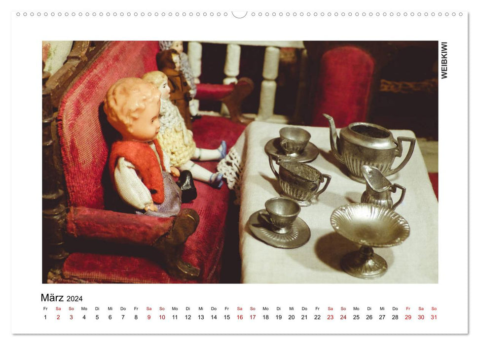 Old doll dishes (CALVENDO wall calendar 2024) 