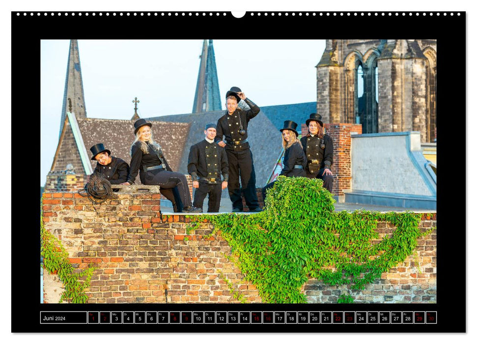 Schornsteinfeger über Berlin - Die Glücksbringer auf den Dächern der Hauptstadt (CALVENDO Premium Wandkalender 2024)