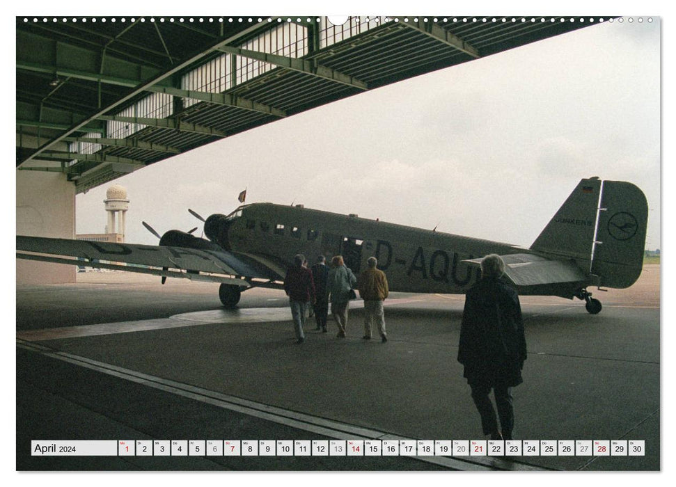 Junkers Ju-52 sightseeing flight over Berlin (CALVENDO wall calendar 2024) 