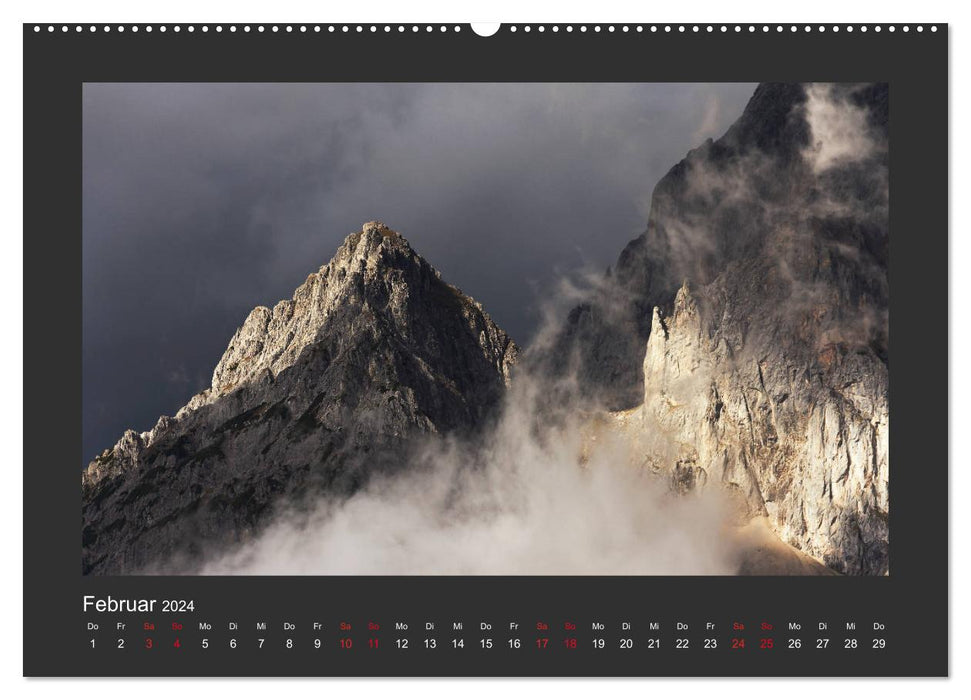 Bergschuh und Gipfelglück (CALVENDO Premium Wandkalender 2024)