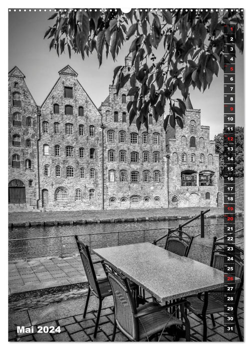 LÜBECK Monochrome Moments (CALVENDO Premium Wall Calendar 2024) 