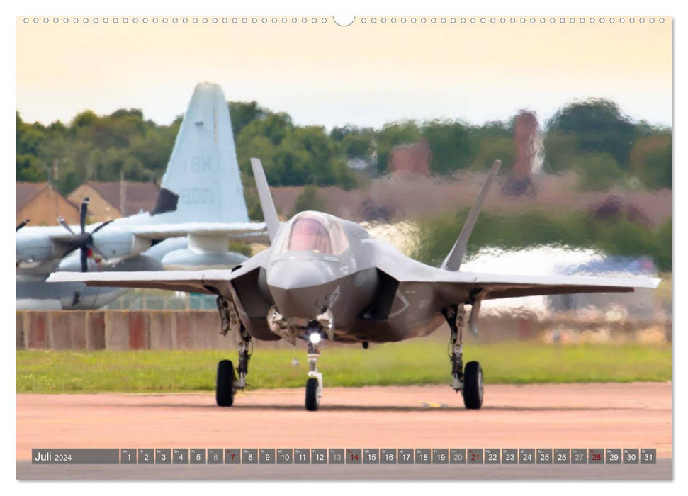 Military jets on the ground (CALVENDO Premium Wall Calendar 2024) 