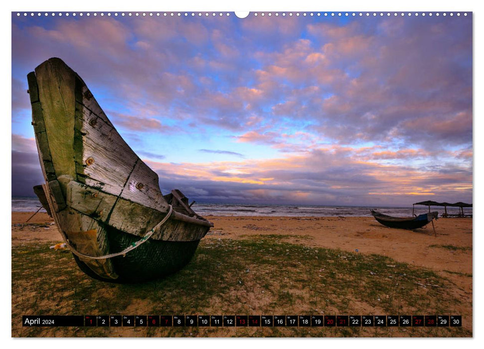 Shipwrecks - morbid beauties (CALVENDO Premium Wall Calendar 2024) 