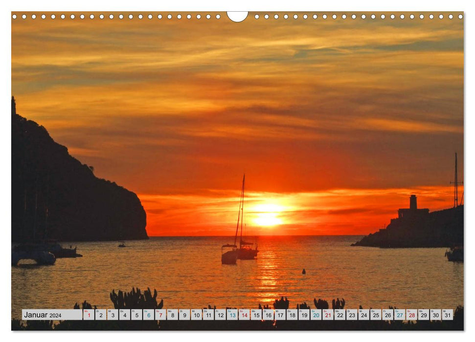 Port de Sóller - coastal town on Mallorca (CALVENDO wall calendar 2024) 