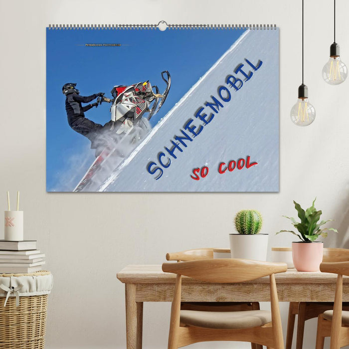 Schneemobil - so cool (CALVENDO Wandkalender 2024)