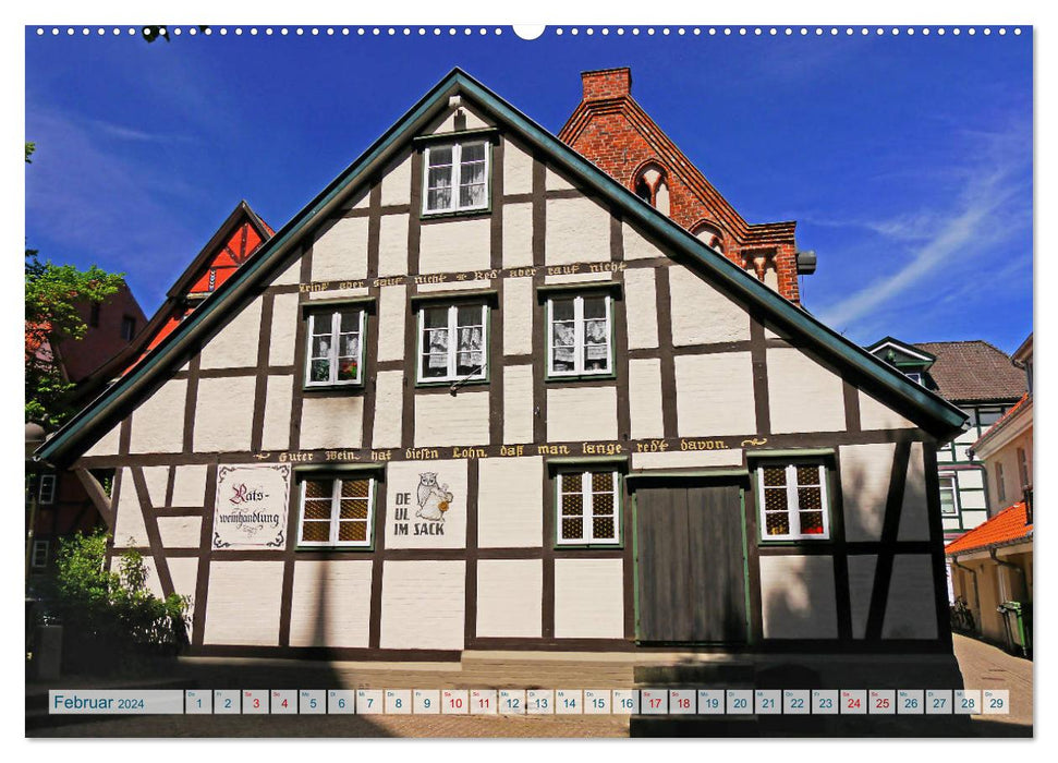 Hanseatic city of Uelzen. Half-timbered buildings, art and a famous train station (CALVENDO wall calendar 2024) 