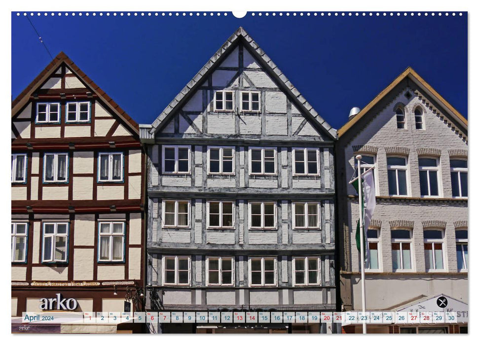 Hanseatic city of Uelzen. Half-timbered buildings, art and a famous train station (CALVENDO wall calendar 2024) 