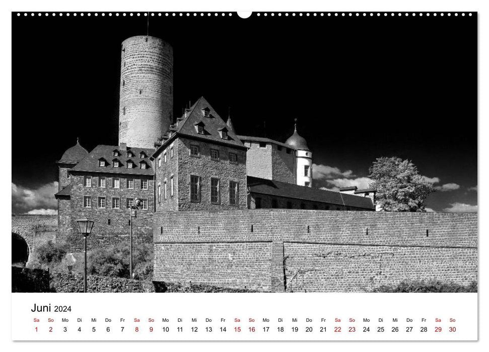 Burgen in schwarzweiß - Wie aus alten Zeiten (CALVENDO Wandkalender 2024)