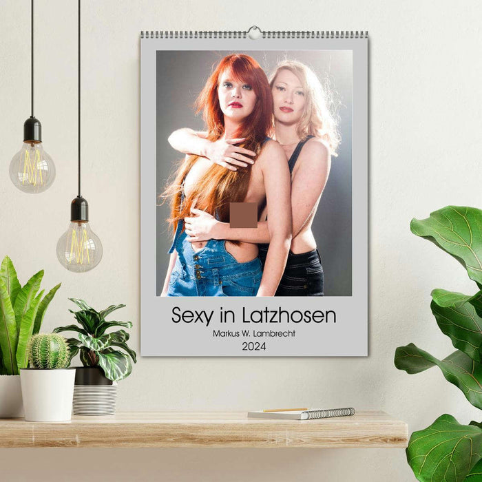 Sexy in Latzhosen (CALVENDO Wandkalender 2024)