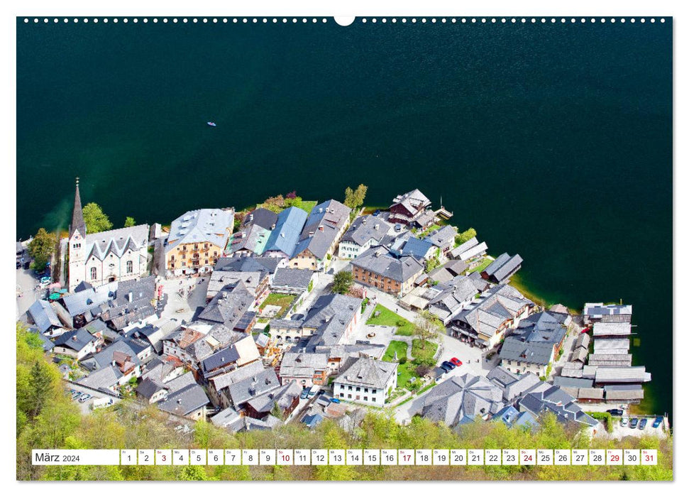 On the beautiful Hallstättersee in the Upper Austrian Salzkammergut (CALVENDO wall calendar 2024) 