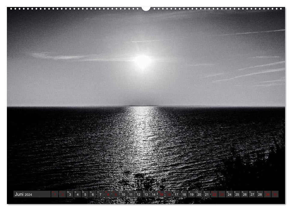 A view of the Baltic Sea resort of Boltenhagen (CALVENDO Premium Wall Calendar 2024) 