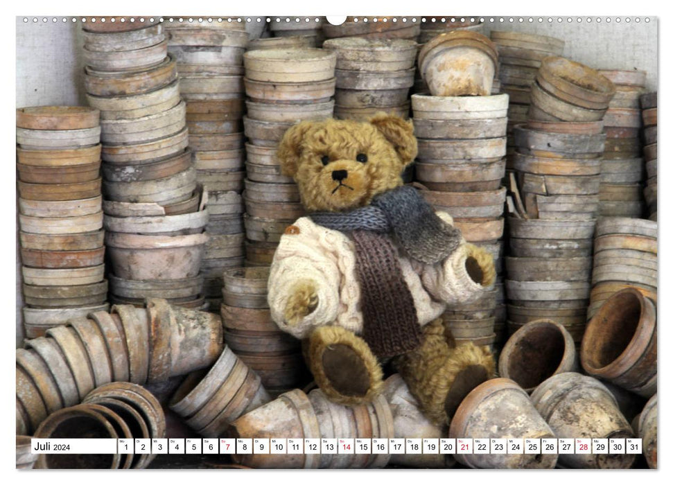 Sammy der Bär besucht Lost Places (CALVENDO Premium Wandkalender 2024)