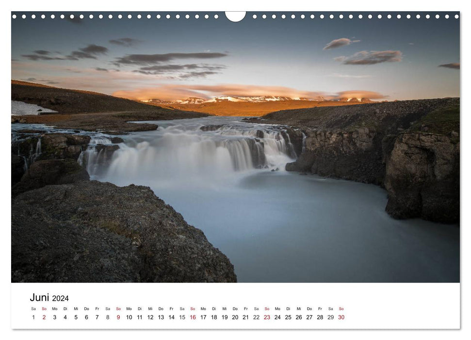 Islande - une beauté brute dont on peut tomber amoureux (calendrier mural CALVENDO 2024) 