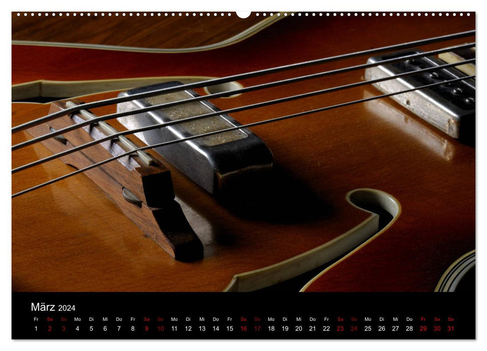 Feinheiten - Alte Gitarren im Detail (CALVENDO Premium Wandkalender 2024)