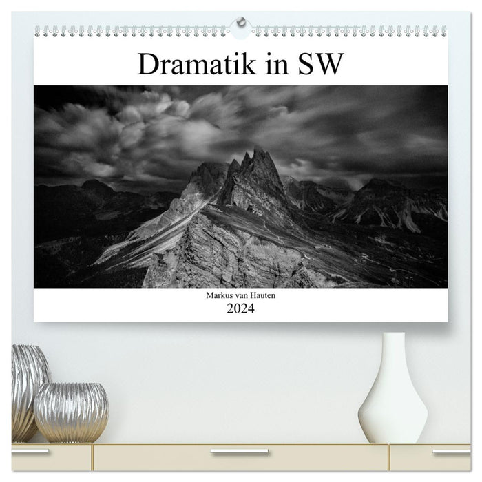 Dramatik in SW (CALVENDO Premium Wandkalender 2024)