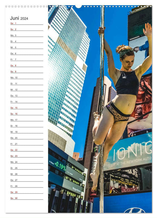 Poledance auf New Yorks Straßen (CALVENDO Wandkalender 2024)