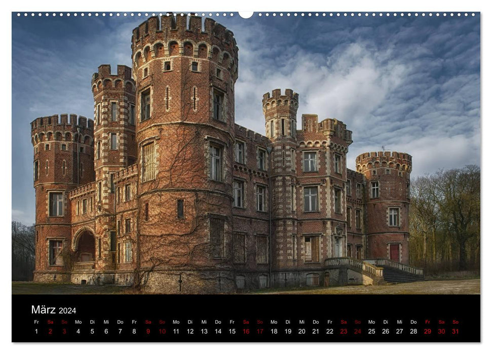 Auch von außen haben Lost Places ihren Charme (CALVENDO Premium Wandkalender 2024)