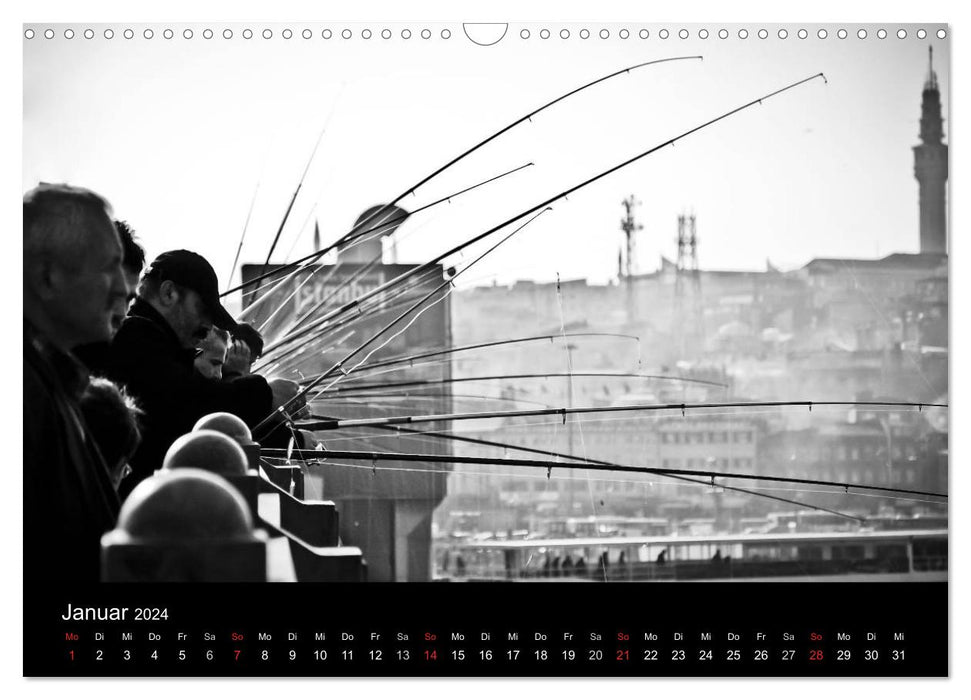 Istanbul - Ville colorée en noir et blanc (Calendrier mural CALVENDO 2024) 