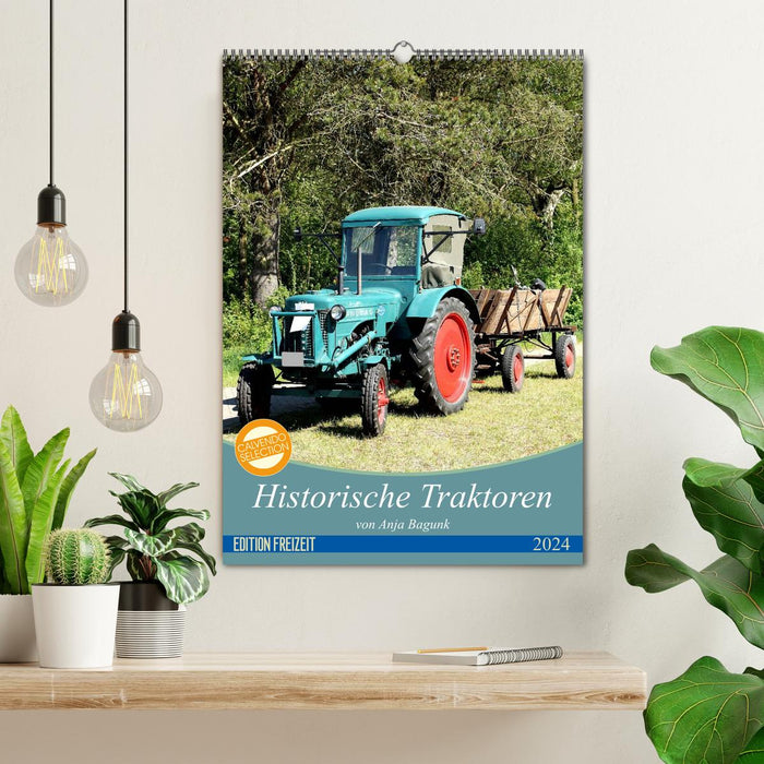 Tracteurs historiques (calendrier mural CALVENDO 2024) 