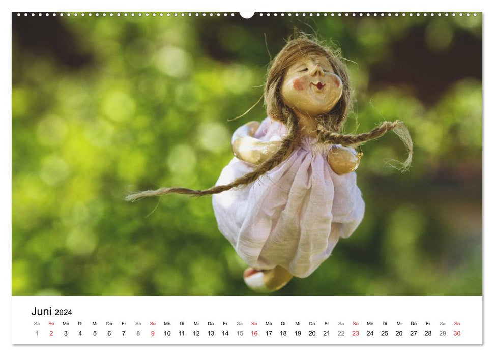 Tausendschön - handgeferigte Tonwesen (CALVENDO Premium Wandkalender 2024)