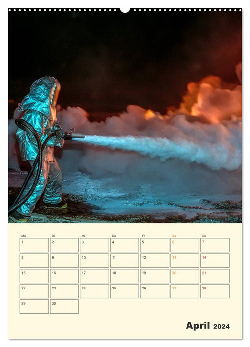 Feuerwehr - selbstloser Dienst weltweit (CALVENDO Premium Wandkalender 2024)