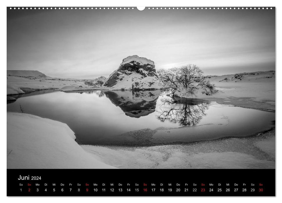 Iceland in black and white (CALVENDO wall calendar 2024) 