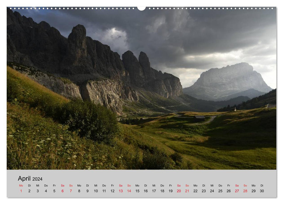 Südtiroler Bergwelten - Die monti pallidi, Idylle die fast unwirklich erscheint (CALVENDO Premium Wandkalender 2024)