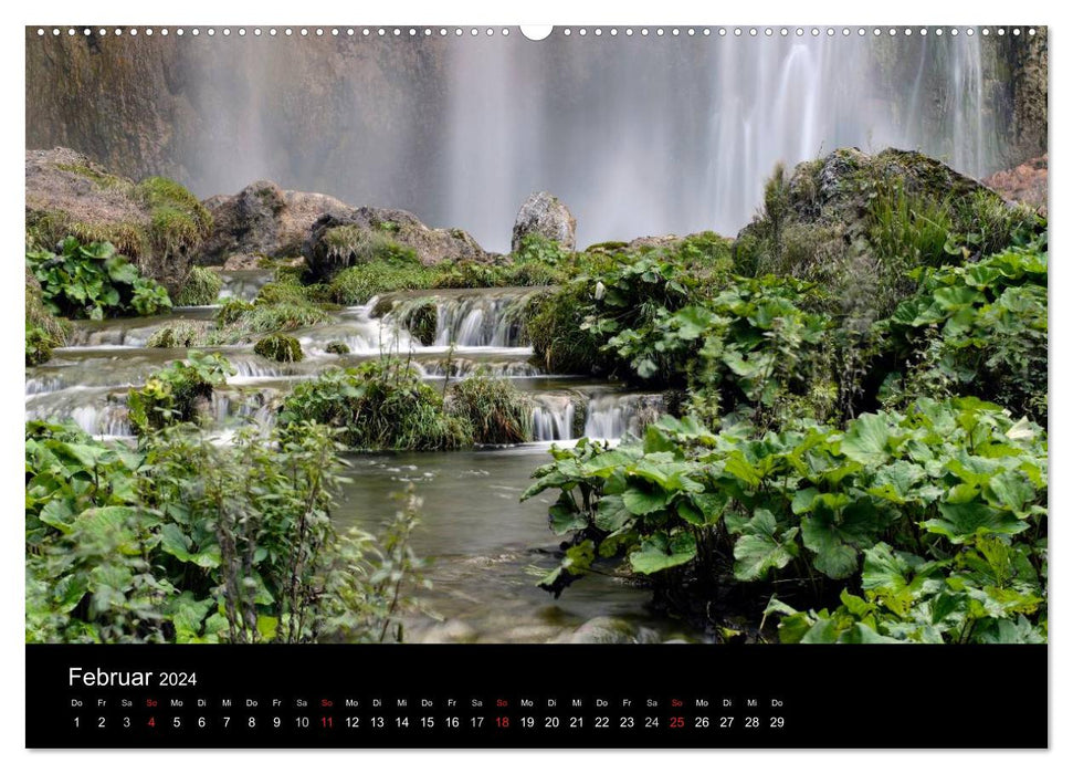 Plitvice Lakes - Cascading Water Features (CALVENDO Wall Calendar 2024) 