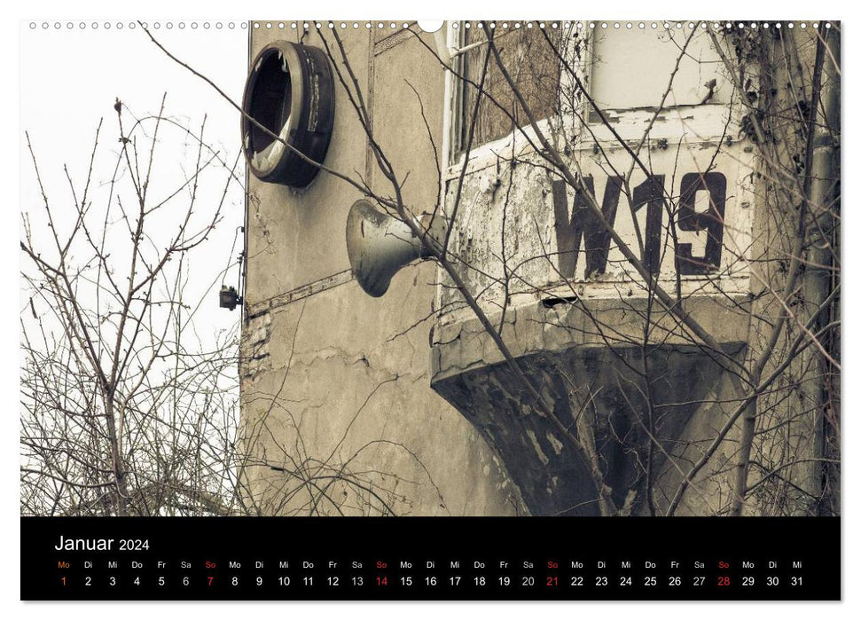 Abandoned places. Alter Postbahnhof Leipzig (CALVENDO Premium Wall Calendar 2024) 