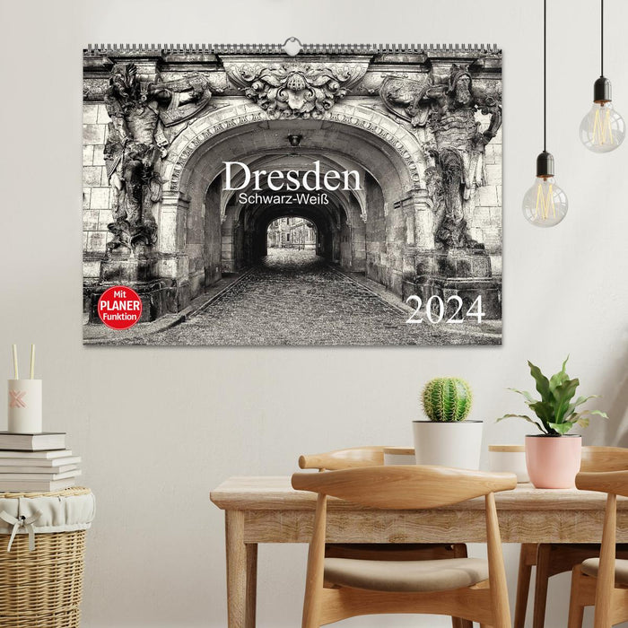 Dresden black and white (CALVENDO wall calendar 2024) 