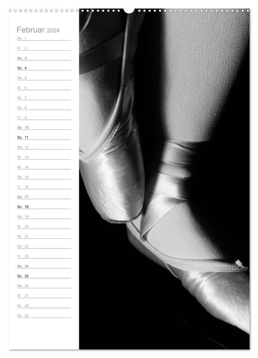 Ballett in Schwarzweiss (CALVENDO Premium Wandkalender 2024)