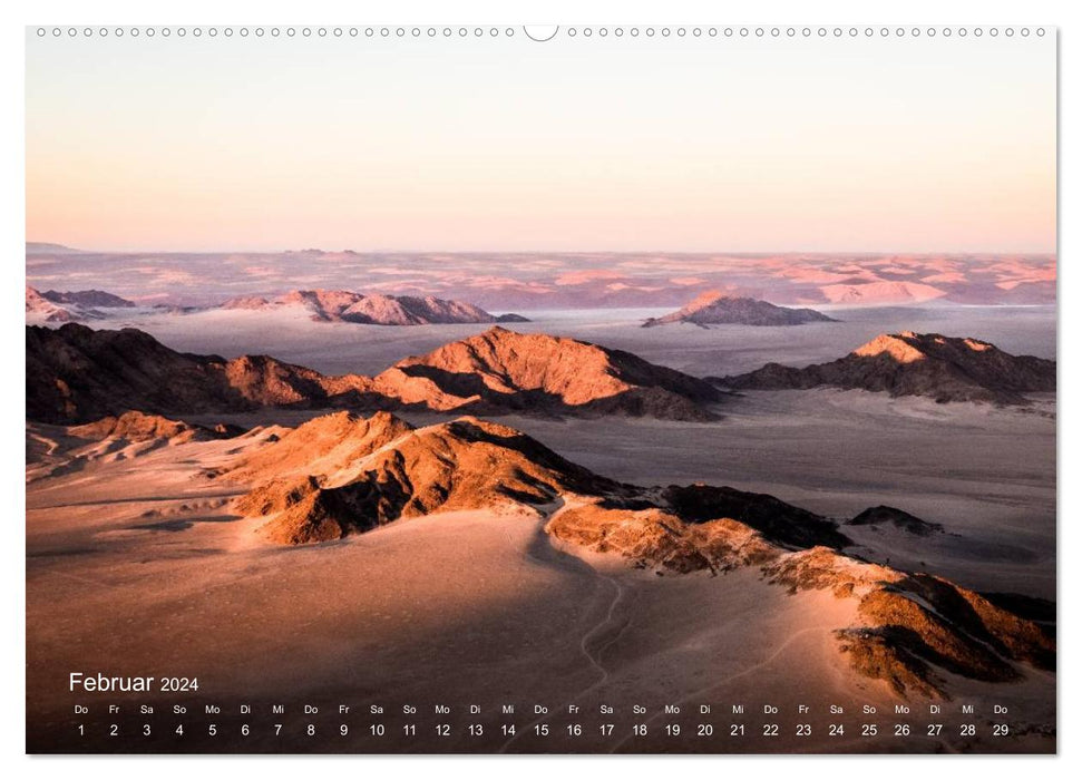 In a balloon over Sossusvlei, Namibia (CALVENDO wall calendar 2024) 