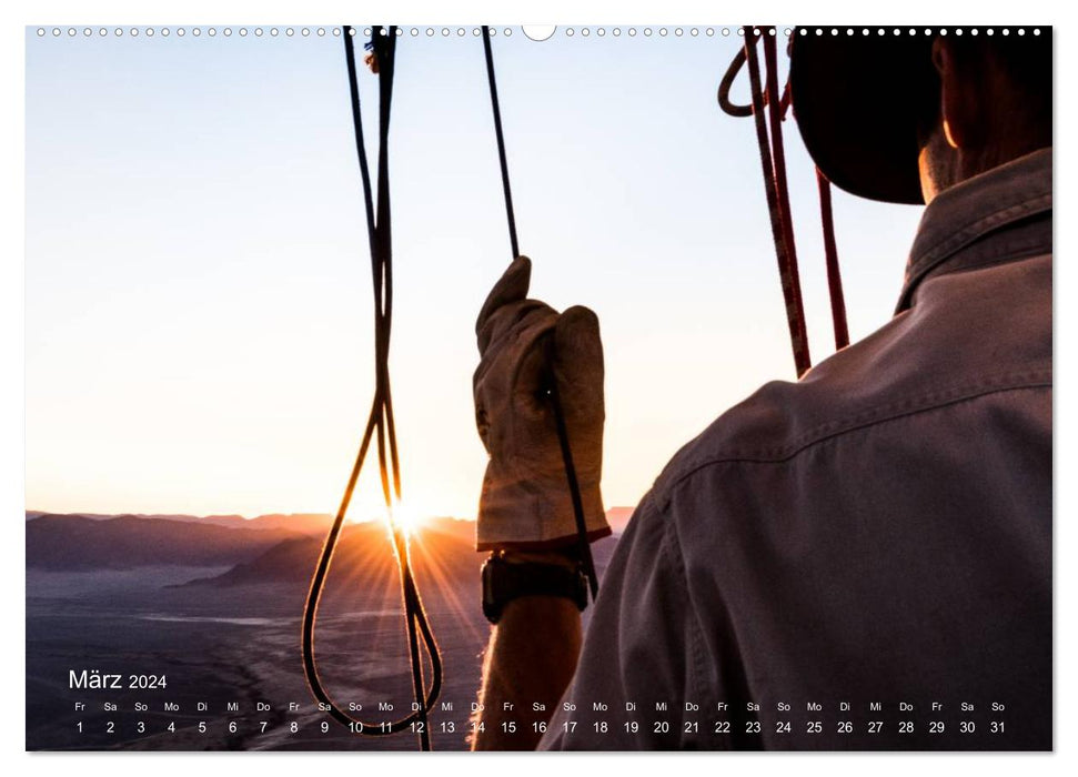 Im Ballon über dem Sossusvlei, Namibia (CALVENDO Wandkalender 2024)