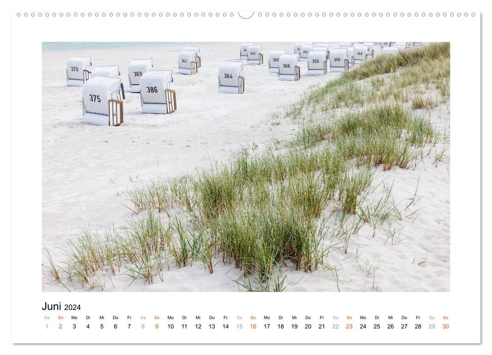 Idylle de chaise de plage (Calendrier mural CALVENDO Premium 2024) 