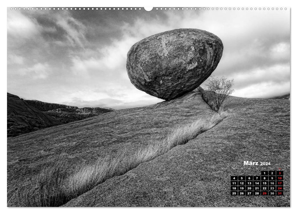 Namibia black and white (CALVENDO Premium Wall Calendar 2024) 