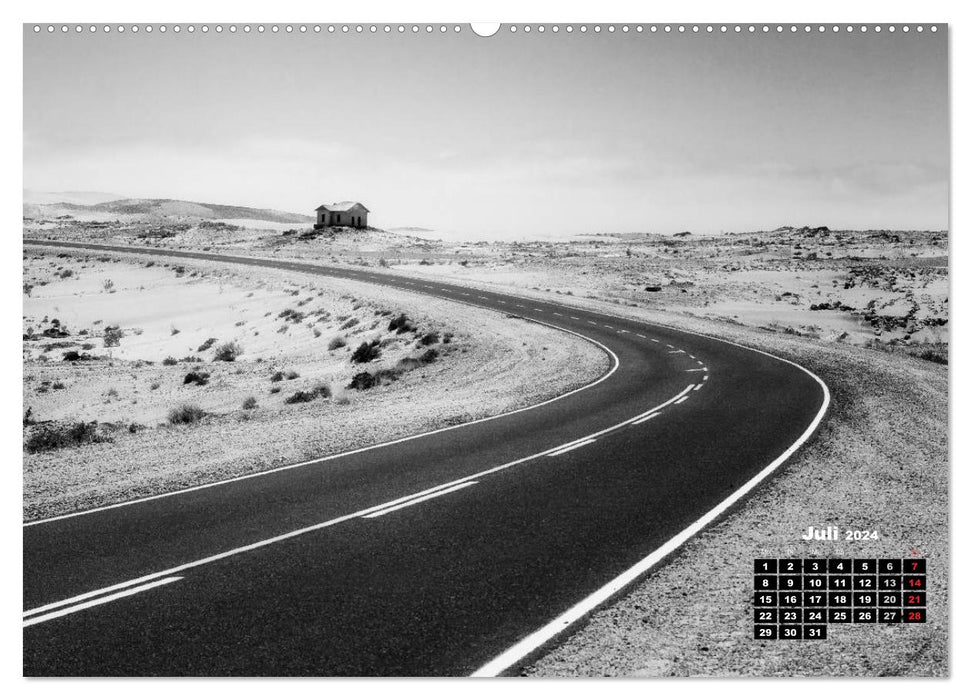 Namibia black and white (CALVENDO Premium Wall Calendar 2024) 