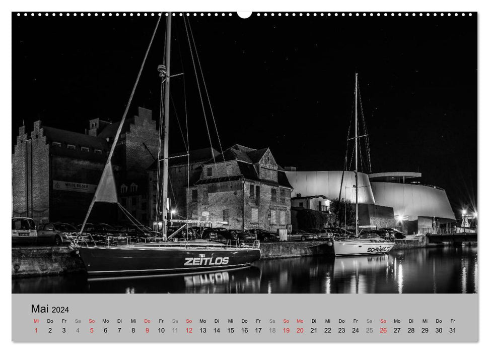 Hansestadt Stralsund bei Nacht (mit GPS-Koordinaten) (CALVENDO Premium Wandkalender 2024)