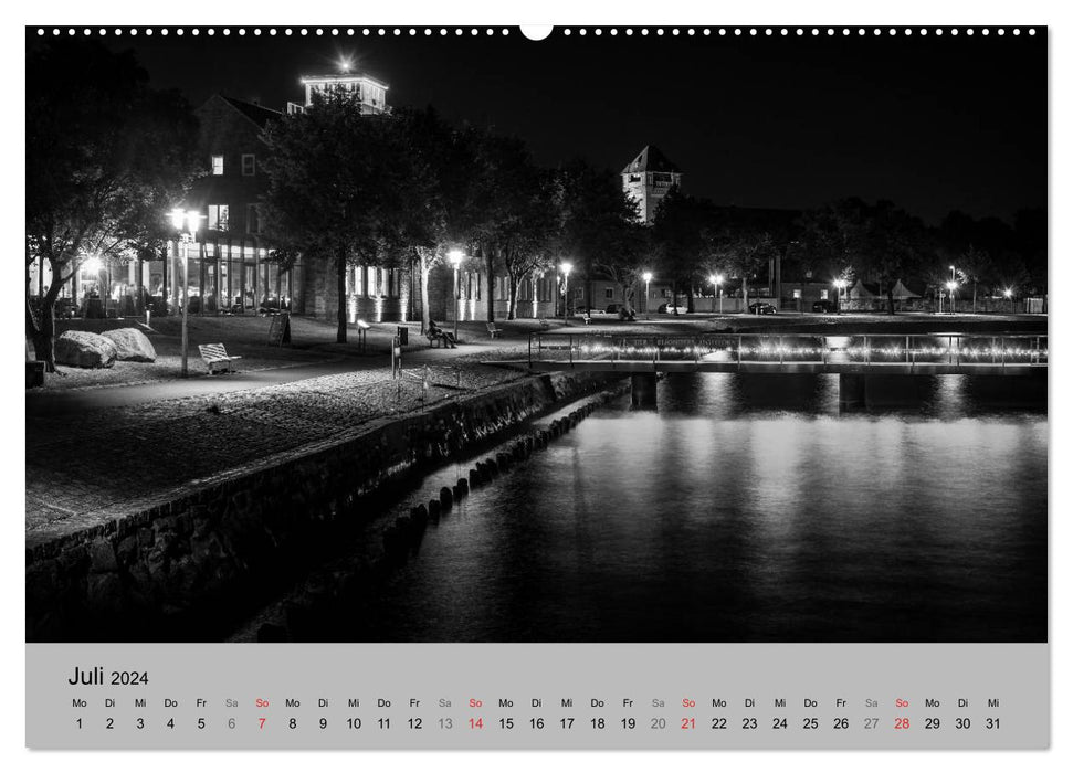 Hansestadt Stralsund bei Nacht (mit GPS-Koordinaten) (CALVENDO Premium Wandkalender 2024)