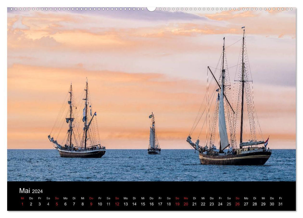 Windjammer auf der Ostsee im Abendlicht (CALVENDO Wandkalender 2024)
