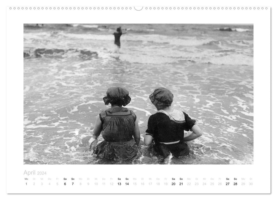 By the sea - photography by Haeckel (CALVENDO wall calendar 2024) 