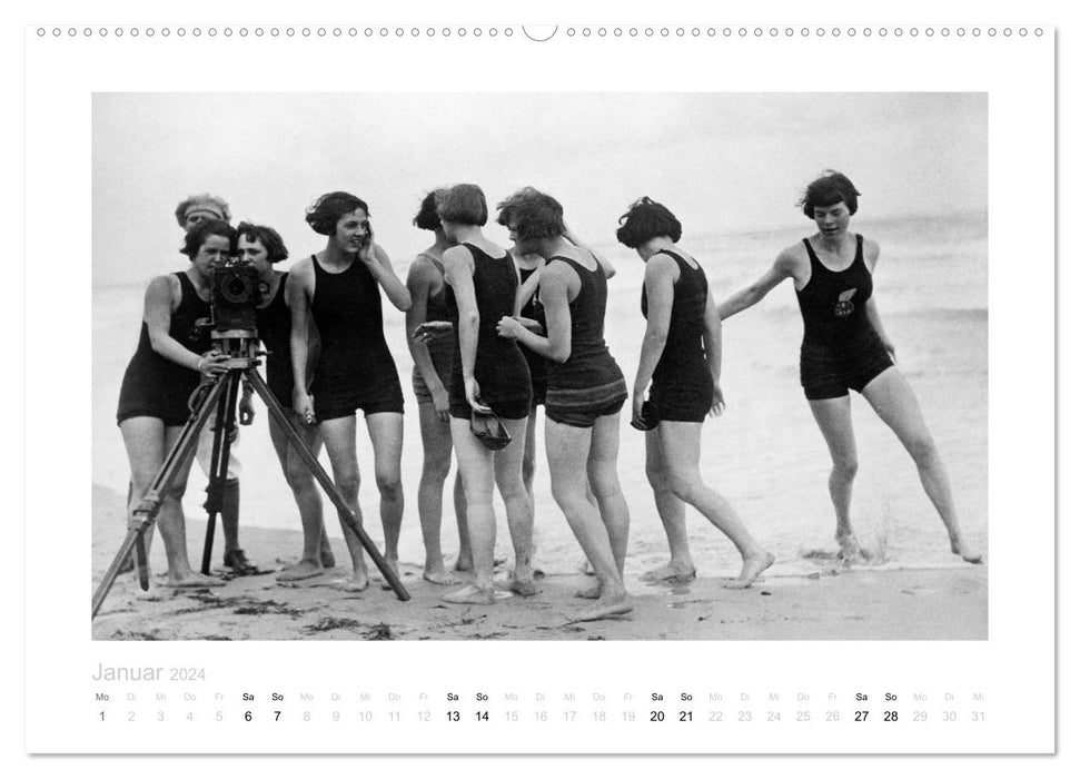 Summer, beach and fashion - enjoyable hours (CALVENDO wall calendar 2024) 