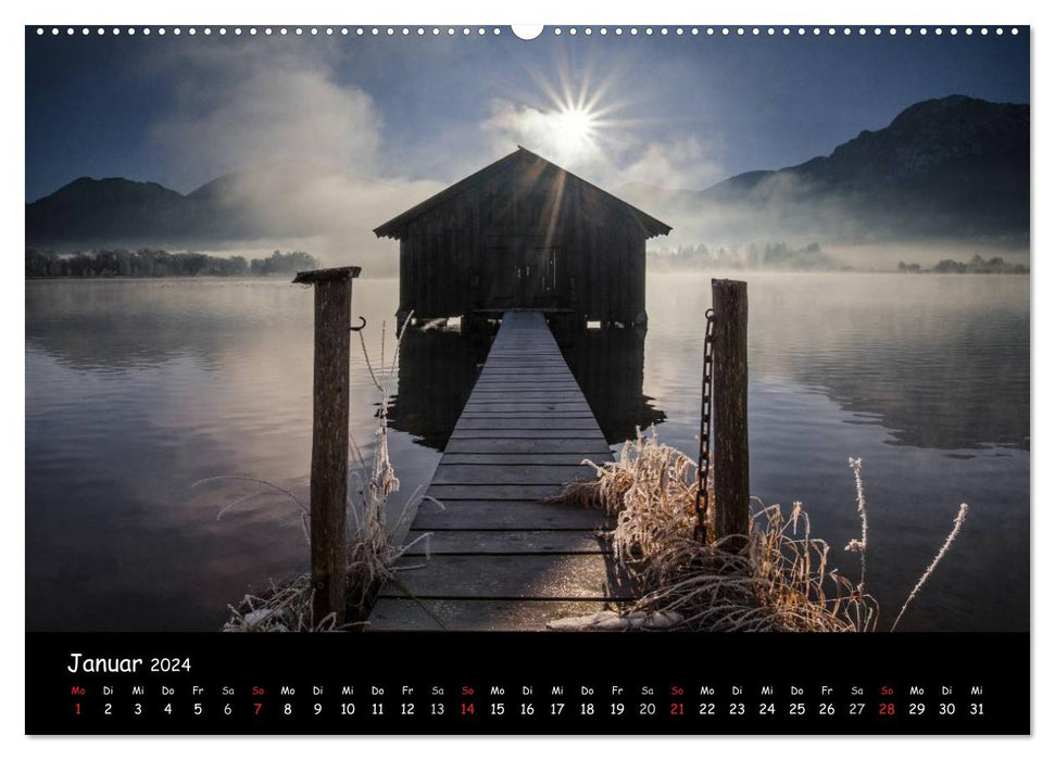 Fascination pour les passerelles et les cabanes au bord des lacs des contreforts bavarois des Alpes (calendrier mural CALVENDO 2024) 