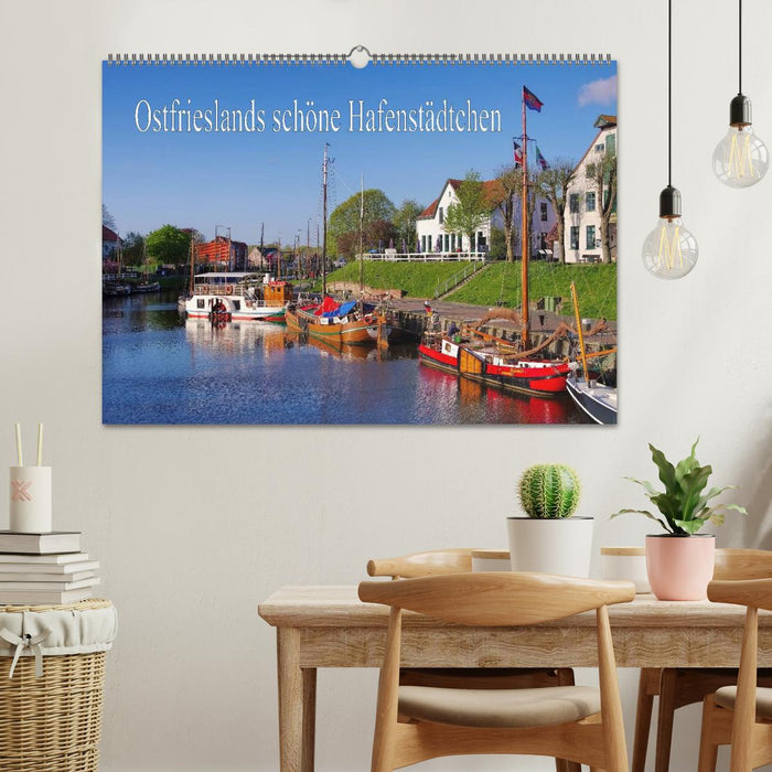 Ostfrieslands schöne Hafenstädtchen (CALVENDO Wandkalender 2024)