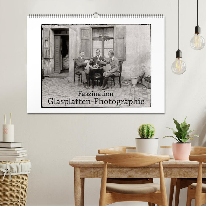 Fascination with glass plate photography (CALVENDO wall calendar 2024) 