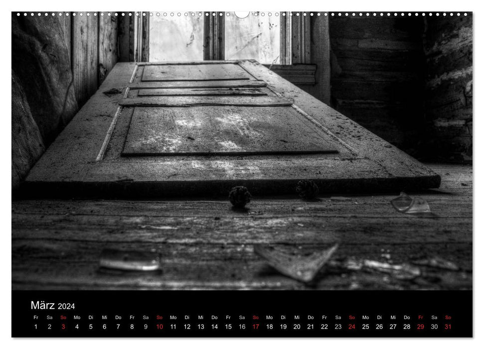 Objects in black and white (CALVENDO wall calendar 2024) 