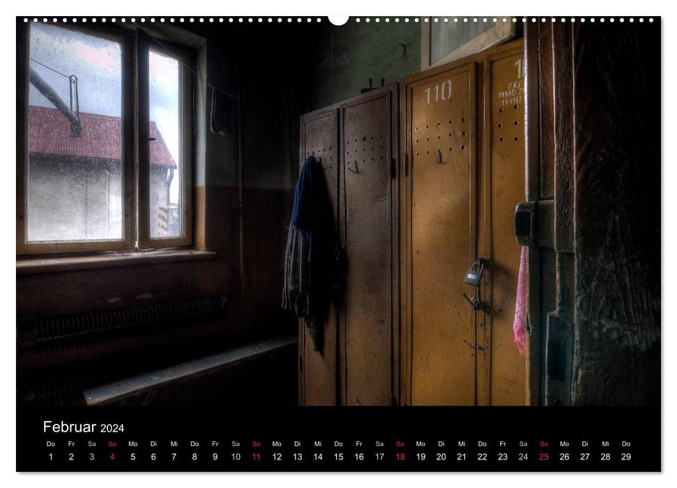 Abandoned Places - The Locomotive Workshop (CALVENDO Wall Calendar 2024) 